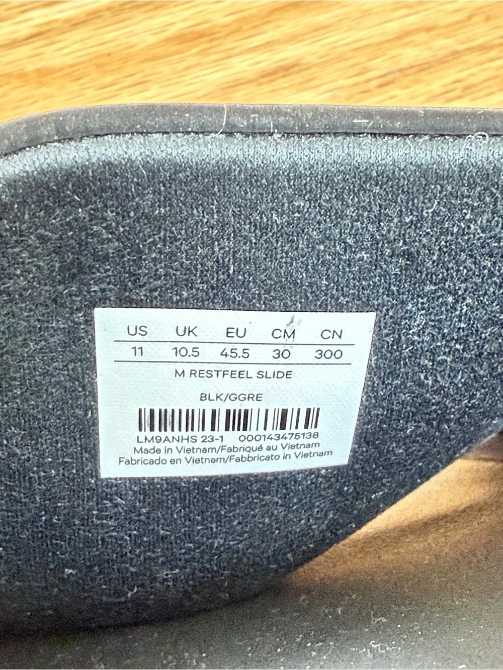 lululemon athletica Men’s NWOT Black Restfeel Slide Sandals